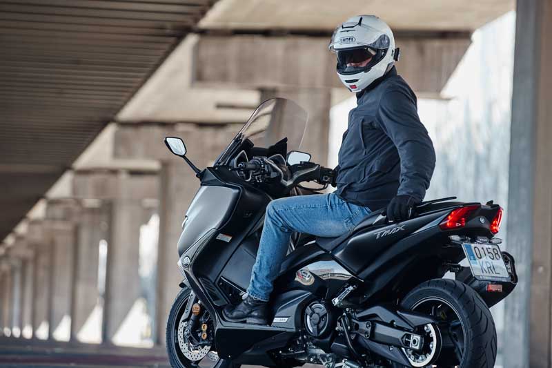 Equipacion de moto Levior 2